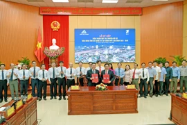 UBND tỉnh An Giang và Tập đoàn VNPT ký kết Thỏa thuận hợp tác về chuyển đổi số giai đoạn 2025 - 2030. (Ảnh: PV/Vietnam+)