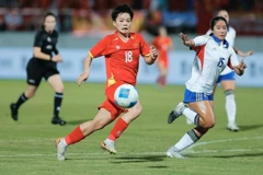 Đội tuyển Nữ Việt Nam để thua Philippines trong trận chung kết Bóng đá Nữ SEA Games 33. (Ảnh: TTXVN)