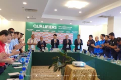 Các thành viên tham dự cuộc họp hòa trong niềm vui chung trong ngày kỷ niệm 80 năm Quốc khánh Việt Nam. (Ảnh: VFF)