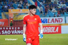 Bất lực trước "người nhện" Trung Kiên, Hà Nội FC mất điểm trận thứ 2 liên tiếp