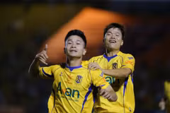 Sông Lam Nghệ An chính thức trụ hạng V-League 2025/26 sớm 2 vòng đấu. (Ảnh: VPF)