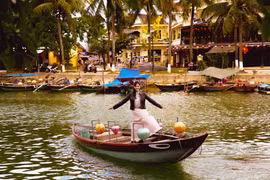 Hoa hậu Tiểu Vy quảng bá những địa điểm "check-in" tuyệt đẹp ở quê nhà Hội An