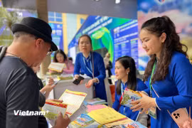 Gian hàng của Vietravel đạt doanh thu gần 17 tỷ đồng sau 4 ngày hội chợ. (Ảnh: Mai Mai/Vietnam+)