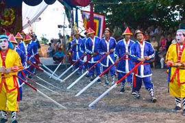 Hát bả trạo tại Lễ hội Cầu ngư. (Ảnh: Ủy ban nhân dân tỉnh Bình Định)