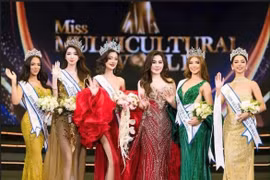 Hoa hậu Phan Kim Oanh (giữa) trong đêm chung kết Miss Multicultural World 2026 vừa qua. (Ảnh: BTC)