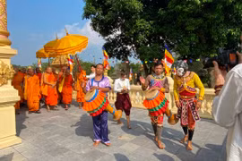 Tháng 10 mở ra cơ hội để du khách bước vào đời sống văn hóa của nhiều cộng đồng. (Ảnh: CTV/Vietnam+)