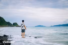 Biển trời đảo Cô Tô. (Ảnh: Vương Công Nam/Vietnam+)