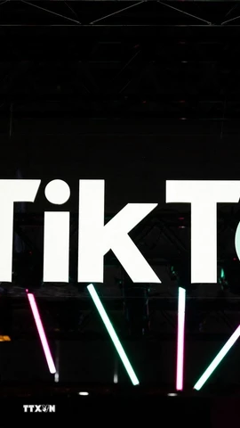 Biểu tượng mạng xã hội TikTok. (Ảnh: AFP/TTXVN)