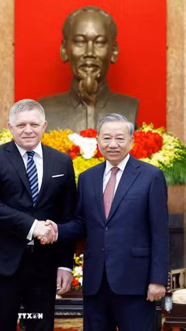 Tổng Bí thư, Chủ tịch nước Tô Lâm tiếp Thủ tướng Slovakia Robert Fico. (Ảnh: Thống Nhất/TTXVN)