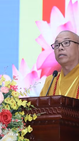 Thượng tọa Thích Quảng Truyền, Trưởng Ban Trị sự Giáo hội Phật giáo Việt Nam tỉnh Lạng Sơn, phát biểu khai mạc Đại hội. (Ảnh: Anh Tuấn/TTXVN)
