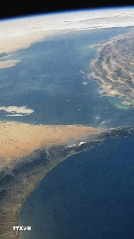 Hình ảnh eo biển Hormuz được quan sát từ vệ tinh. (Ảnh: Getty Images/TTXVN)