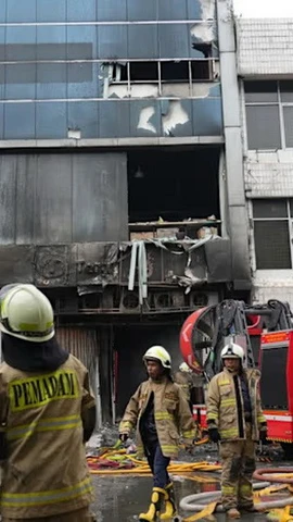 Hiện trường vụ hỏa hoạn tại Jakarta, Indonesia ngày 9/12. (Ảnh: AP)