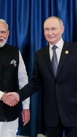 Tổng thống Nga Vladimir Putin (phải) và Thủ tướng Ấn Độ Narendra Modi tại cuộc gặp ở Thiên Tân, Trung Quốc ngày 1/9/2025. (Ảnh: ANI/TTXVN)