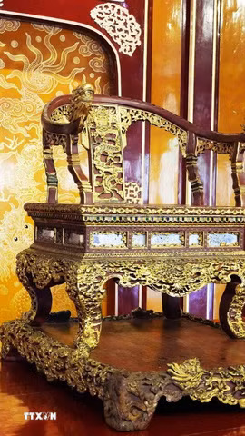 Bảo vật Quốc gia “Ngai vua triều Nguyễn” được trưng bày trở lại tại Điện Thái Hòa - Đại Nội Huế, từ ngày 4/6/2026. (Ảnh: Nguyên Lý/TTXVN)