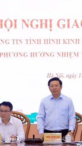 Phó trưởng Ban Tuyên giáo và Dân vận Trung ương Trần Thanh Lâm chủ trì hội nghị. (Ảnh: Tuấn Anh/TTXVN)