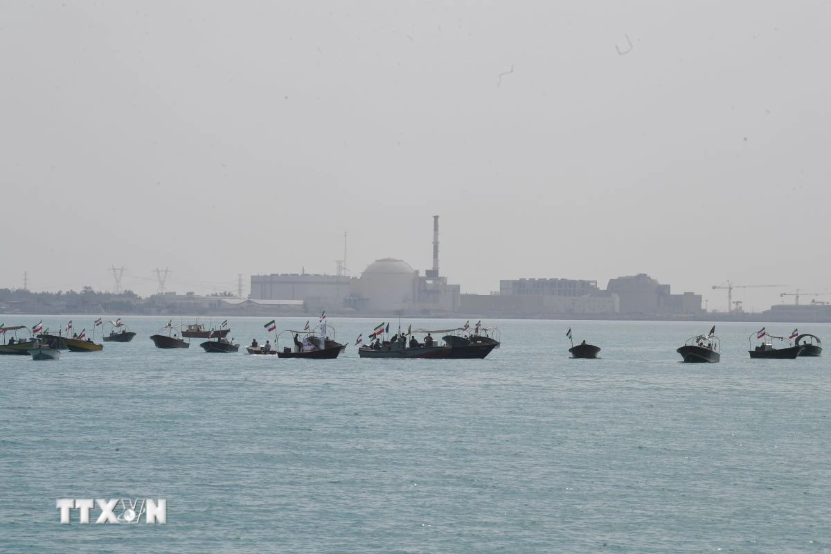 Lực lượng Vệ binh Cách mạng Iran tập trận quy mô lớn tại eo biển Hormuz