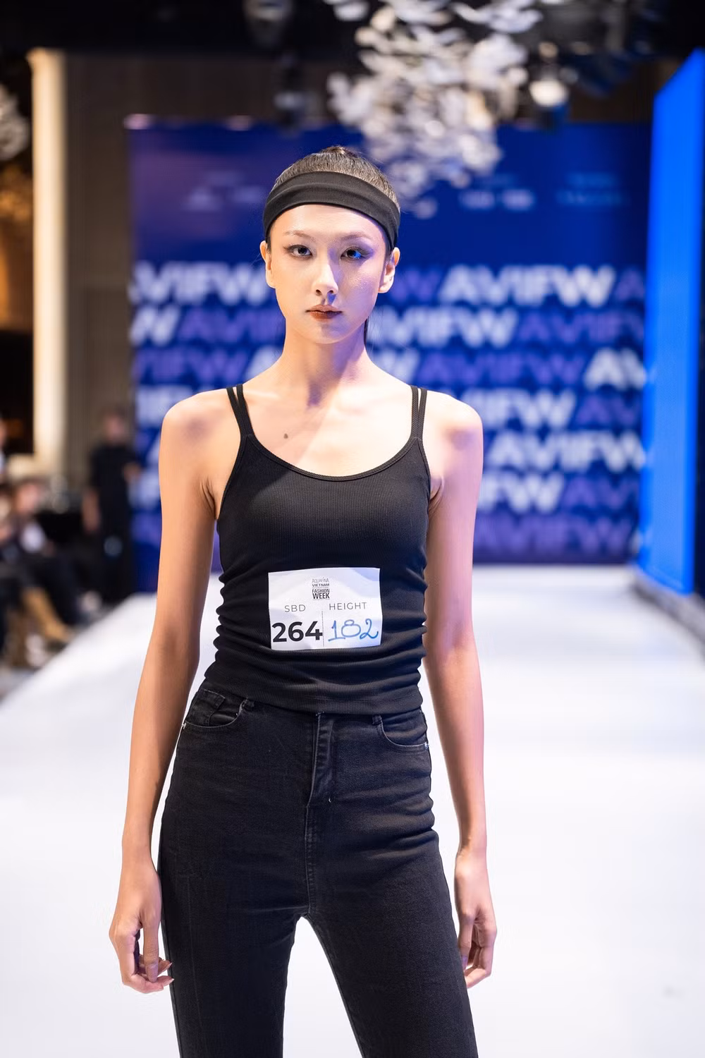 4-vu-my-ngan-tai-buoi-casting-cho-ntk-angelo-cruciani.jpg