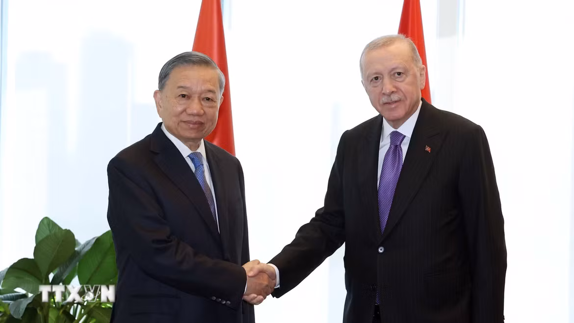 Tổng Bí thư, Chủ tịch nước Tô Lâm gặp Tổng thống Thổ Nhĩ Kỳ Recep Tayyip Erdogan. (Ảnh: Thống Nhất/TTXVN)