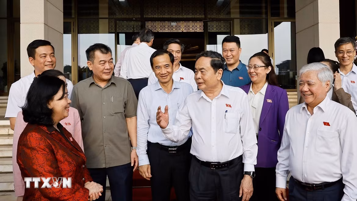 Chủ tịch Quốc hội Trần Thanh Mẫn gặp mặt các đại biểu Quốc hội khóa XVI thuộc khối Mặt trận Tổ quốc Việt Nam ở Trung ương và địa phương. (Ảnh: Doãn Tấn/TTXVN)