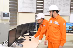 Nhân viên EVN tổ chức ứng trực 24/24h trong dịp Tết Nguyên đán, đảm bảo cung ứng điện. (Ảnh: evn)