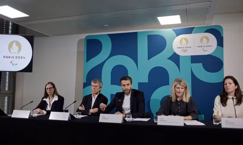 Ban Tổ chức Olympic Paris 2024 trong cuộc họp báo công bố thời điểm tổ chức Thế vận hội tại Saint-Denis, ngày 8/3/2024. (Ảnh: AFP/TTXVN)