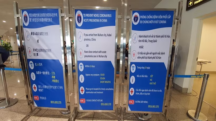 Bộ Y tế cảnh báo phòng chống nhiễm viêm phổi cấp do chủng virus mới nCoV tại hệ thống kiểm dịch y tế quốc tế sân bay quốc tế Nội Bài. (Nguồn: TTXVN phát)