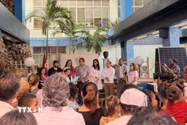 Lễ tiếp nhận các thiết bị được viện trợ tại Bệnh viện Nhi Juan Manuel Márquez tại thủ đô La Habana. (Ảnh: Ngọc Duy/TTXVN)