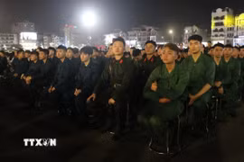 Thanh niên Bắc Ninh sẵn sàng lên đường nhập ngũ. (Ảnh: Thái Hùng/TTXVN)