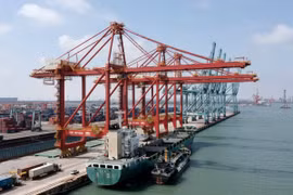 Quang cảnh cảng hàng hóa ở Busan (Hàn Quốc). (Ảnh: THX/TTXVN)