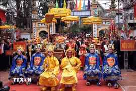 Được xây dựng từ thế kỷ thứ III trước công nguyên dưới thời An Dương Vương để làm Kinh đô nước Âu Lạc, Thành Cổ Loa là tòa thành có niên đại cổ nhất ở Việt Nam, nay thuộc huyện Đông Anh, Hà Nội. (Ảnh: Mai Mai/Vietnam+)