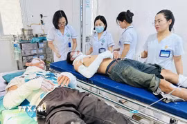 Nghệ An: 2 người đàn ông bị bỏng nặng do dùng bình gas thui thịt chó