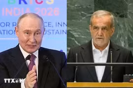 Tổng thống Nga Vladimir Putin (trái) và người đồng cấp Iran Masoud Pezeshkian. (Nguồn: THX-IRNA/TTXVN)