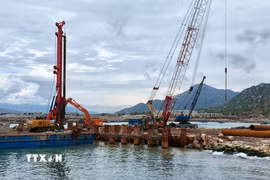 Khánh Hòa triển khai các dự án hạ tầng khung cảng Cà Ná và các trung tâm logistics theo quy hoạch. (Ảnh: Xuân Triệu/TTXVN)