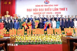 Ban Chấp hành Đảng bộ tỉnh Đồng Tháp nhiệm kỳ 2025-2030. (Ảnh: Hữu Chí/TTXVN)