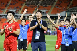 Báo chí châu Á phấn khích vì "ma thuật" của huấn luyện viên Kim Sang-sik