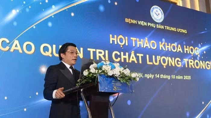 Giáo sư Nguyễn Duy Ánh - Giám đốc Bệnh viện Phụ sản Trung ương phát biểu tại hội thảo. (Ảnh: PV/Vietnam+)
