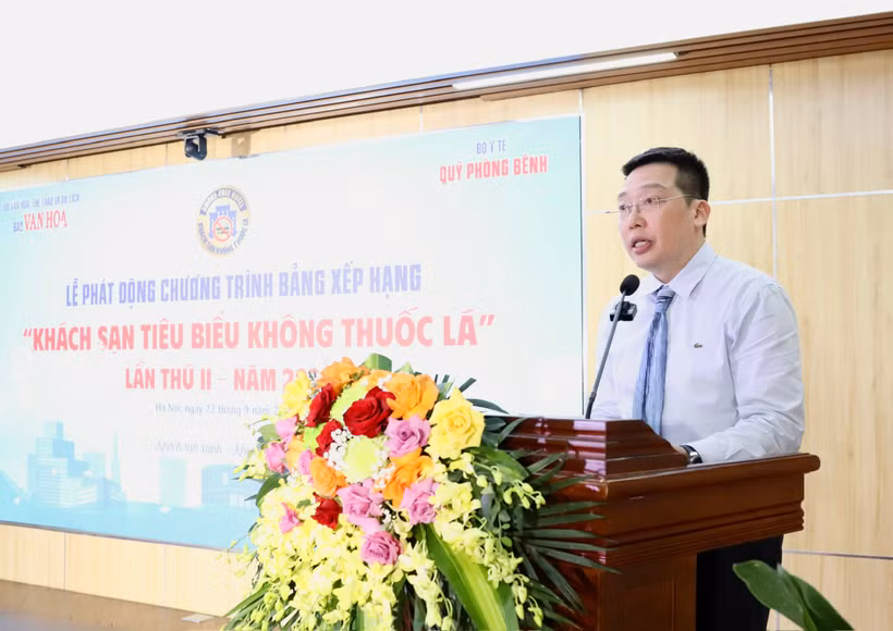 Ông Nguyễn Anh Vũ - Tổng Biên tập Báo Văn hóa, Trưởng Ban Tổ chức phát biểu tại Lễ phát động Bảng xếp hạng "Khách sạn tiêu biểu không thuốc lá" lần thứ II năm 2026. (Ảnh: PV/Vietnam+)