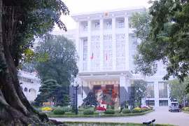 Việt Nam-Lào đẩy nhanh các dự án kết nối giao thông, năng lượng
