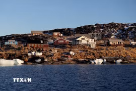 Quang cảnh gần thủ phủ Nuuk, Greenland. (Ảnh: THX/TTXVN phát)