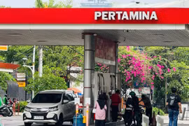 Một trạm xăng ở trung tâm Jakarta, Indonesia. (Ảnh: Đỗ Quyên/TTXVN)