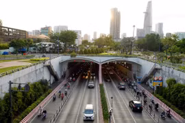 Hầm Thủ Thiêm dài 1.490m bao gồm 371m hầm dìm, là hạng mục quan trọng nhất của dự án Đại lộ Đông Tây, công trình lịch sử của Thành phố Hồ Chí Minh. (Ành: Thanh Vũ/TTXVN)