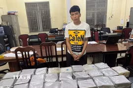 Hơn 55kg ma túy các loại bị lực lượng chức năng thu giữ. (Ảnh: TTXVN phát)