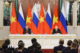 Tổng Bí thư, Chủ tịch nước Tô Lâm và Tổng thống Nga Vladimir Putin họp báo chung. (Ảnh: Thống Nhất/TTXVN)