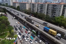 CSGT tổ chức mượn chiều đường, phân luồng giảm ùn tắc cao tốc Cao Bồ-Pháp Vân