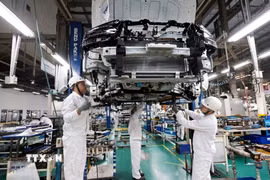 Sản xuất xe ôtô tại nhà máy Honda Việt Nam, phường Vĩnh Phúc, Phú Thọ. (Ảnh: Trần Việt/TTXVN)
