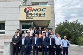 Bộ trưởng Bộ Công Thương Lê Mạnh Hùng đã có chuyến thăm và làm việc tại Kho dự trữ sản phẩm hóa dầu (diesel) cơ sở Guri thuộc quản lý của Tập đoàn Dầu khí Quốc gia Hàn Quốc (KNOC). (Nguồn: Vụ Phát triển thị trường nước ngoài)