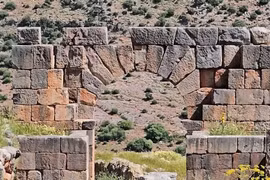 Algeria đang triển khai dự án phục hồi khu phố cổ Medina tại thành phố Constantine với tổng vốn đầu tư khoảng 25 triệu USD, nhằm bảo tồn di sản và thúc đẩy phát triển du lịch, kinh tế địa phương. (Ảnh: Nguyễn An/TTXVN)