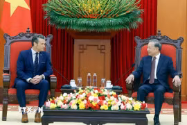 Tổng Bí thư Tô Lâm tiếp Bộ trưởng Bộ Chiến tranh Hoa Kỳ Pete Hegseth. (Ảnh: Thống Nhất /TTXVN)