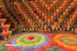 Làng hương Thủy Xuân đã trở thành một điểm dừng chân quen thuộc của du khách khi đến Huế. (Nguồn: Vietnam+)