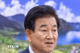Bộ trưởng Thống nhất Hàn Quốc Chung Dong Young phát biểu trước Quốc hội ở Seoul. (Ảnh: Yonhap/TTXVN)